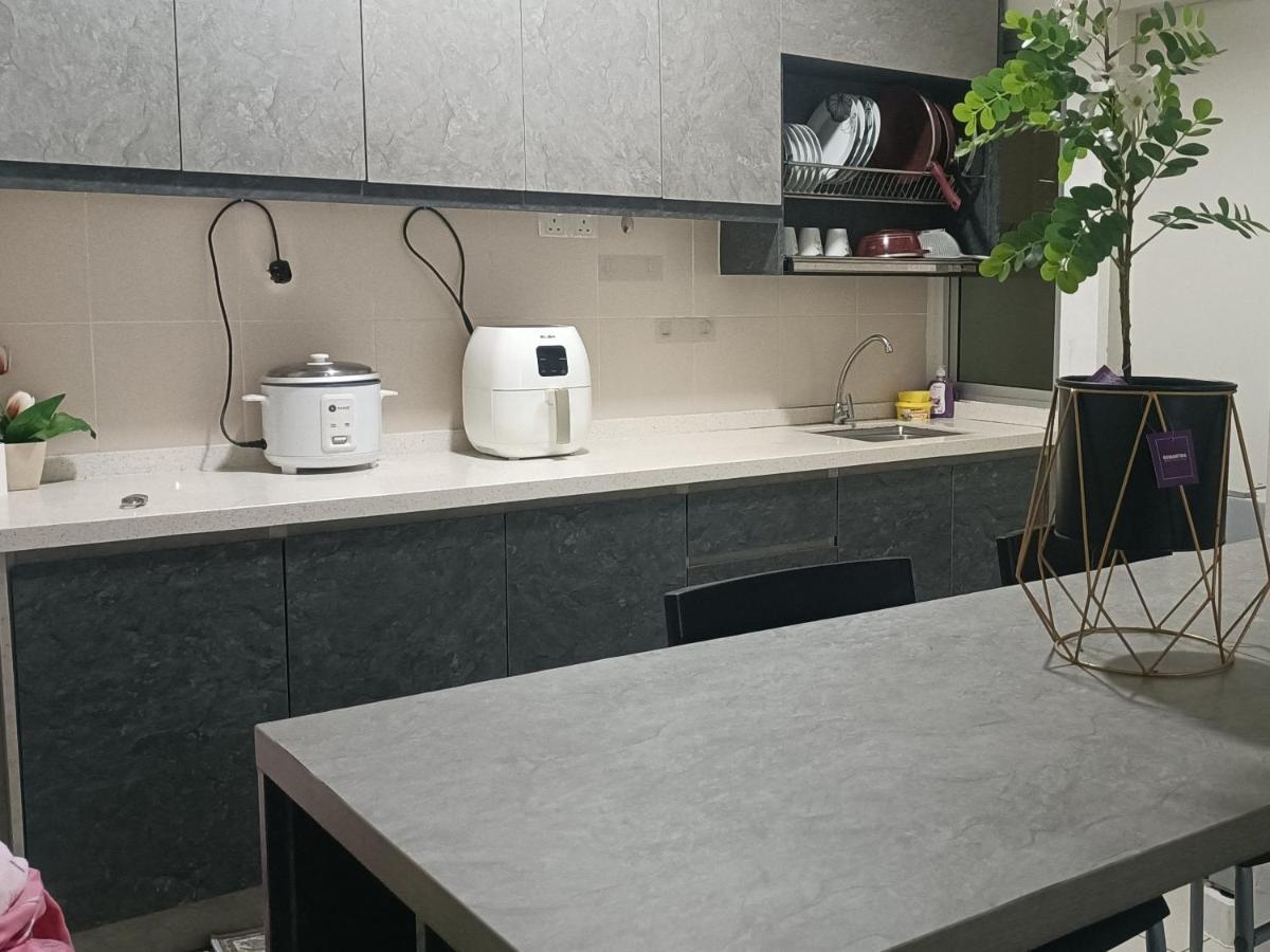 Cikta'Z Homestay Southville City Bangi Kampong Tangkas Eksteriør billede